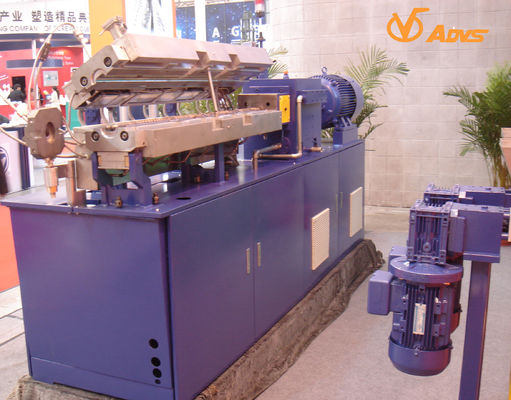 27mm 스크류 직경 및 50kg/h 출력을 갖춘 실험실용 트윈 스크류 압출기 - 고성능 및 맞춤형 옵션